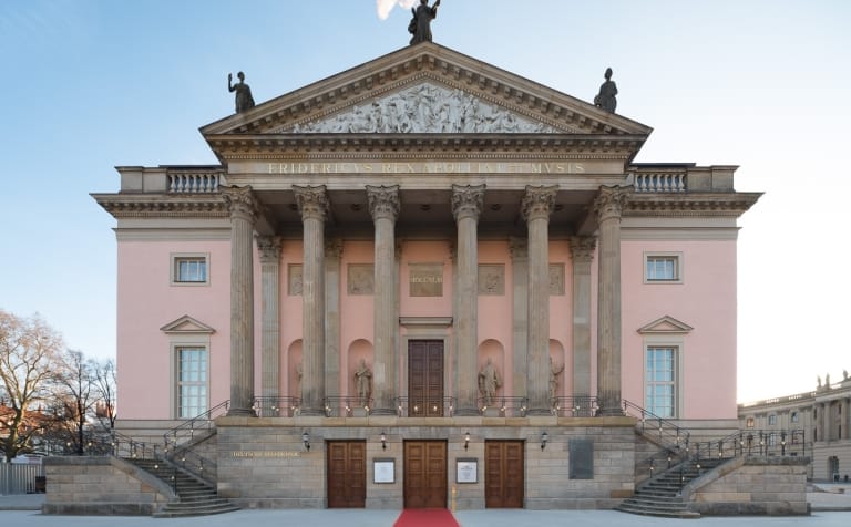 Ópera de Berlim na Unter Den Linden - Foto: Marcus Ebener (retirado do site oficial)
