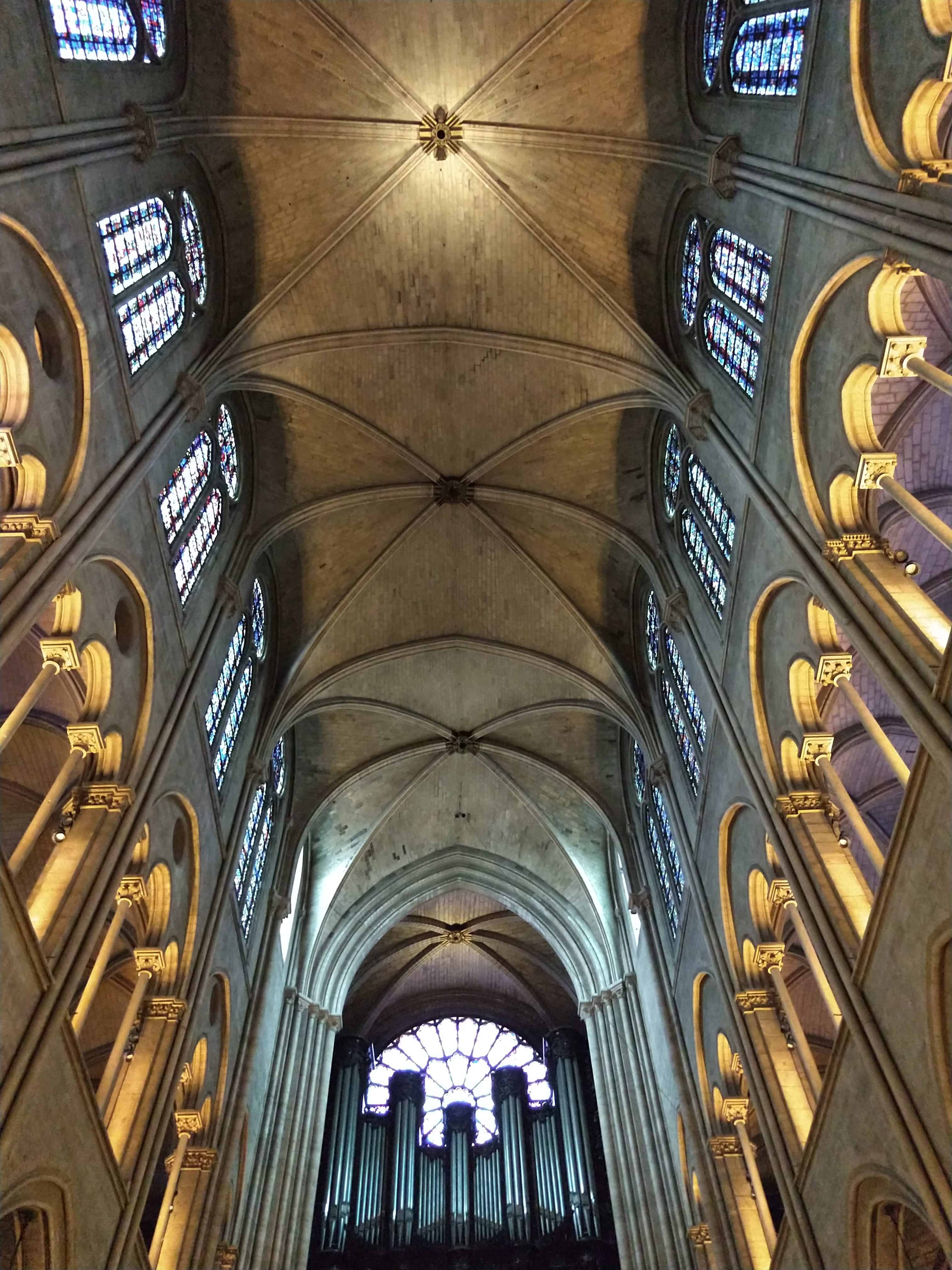 Detalhes do teto de Notre Dame